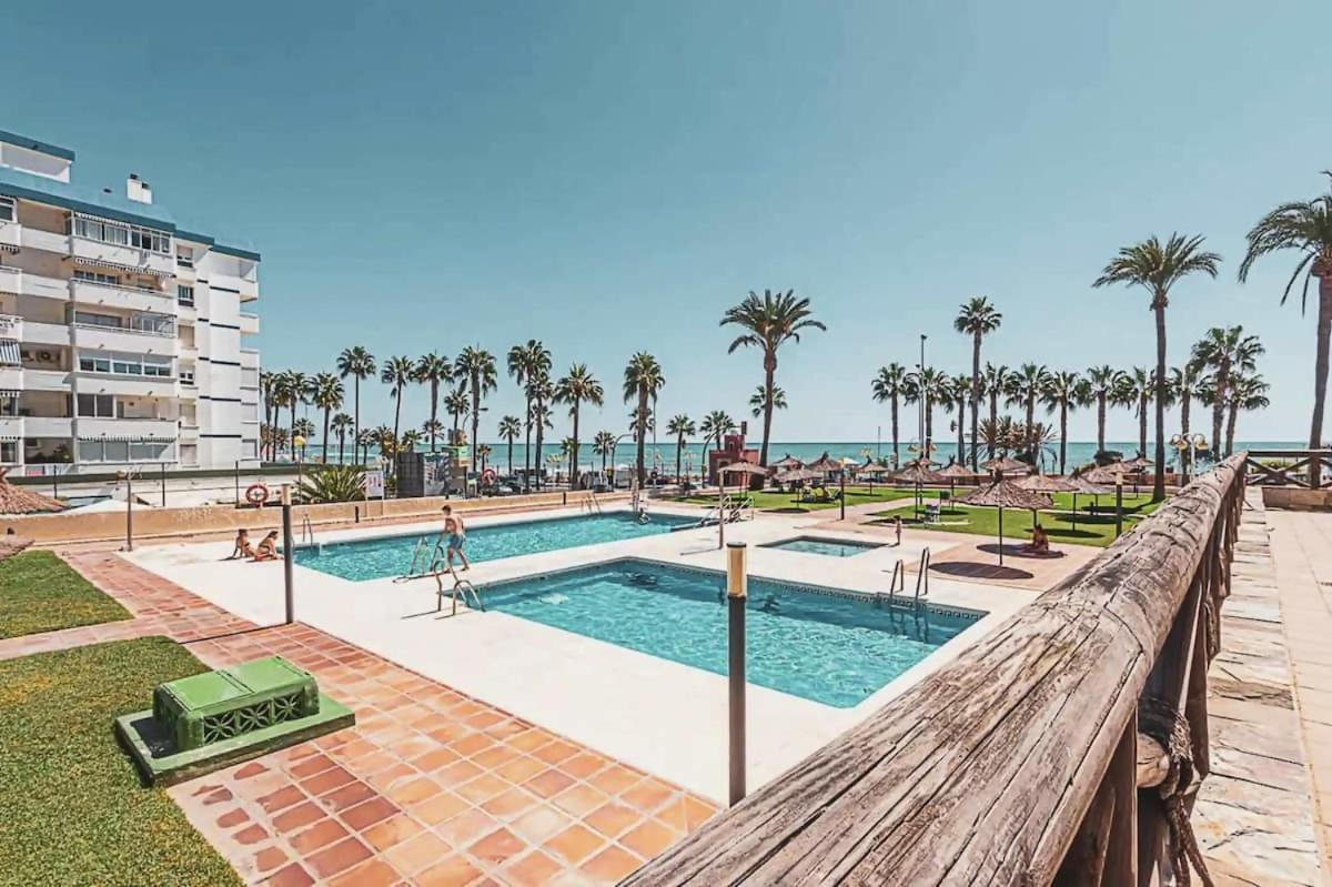 Encantador Apartamento En Primera Linea De Playa Бенальмадена Экстерьер фото
